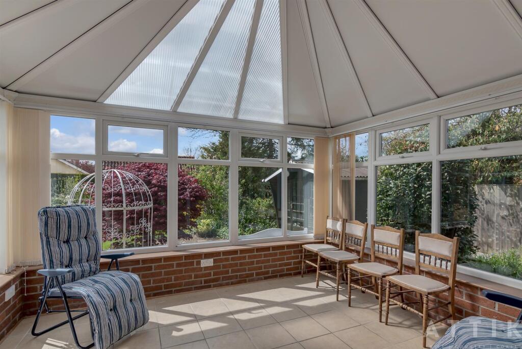 57 Holton Road Halesworth IP19 8HQ (22).jpg