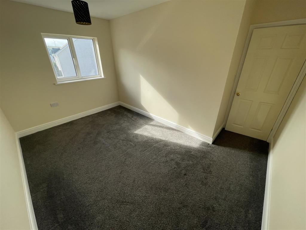 FRONT BEDROOM 2