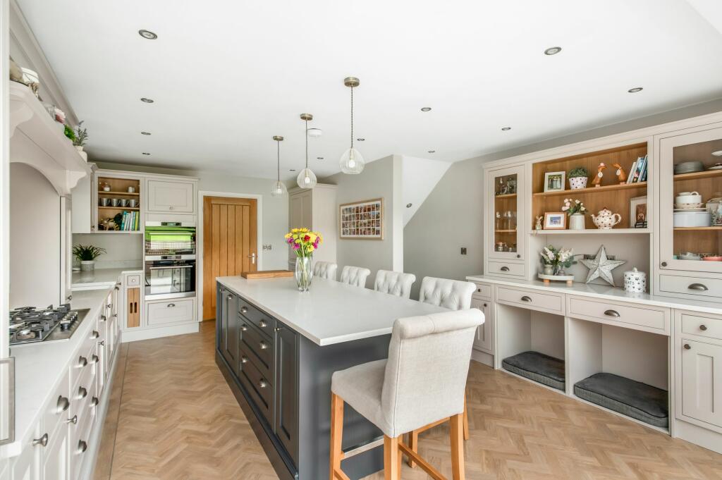 BREAKFAST KITCHEN