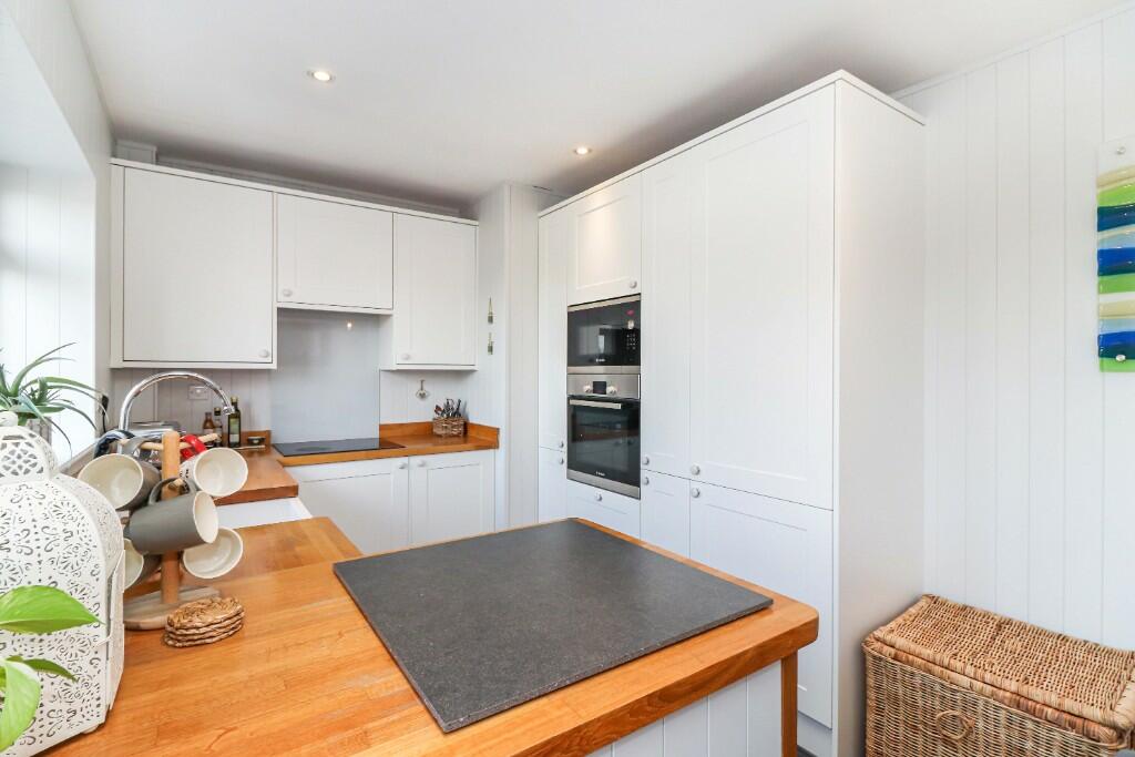 Kitchen/breakfast rm