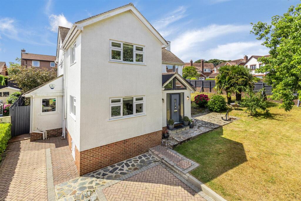 A01 - 20 Oxlea Close Torquay - 250714.jpg