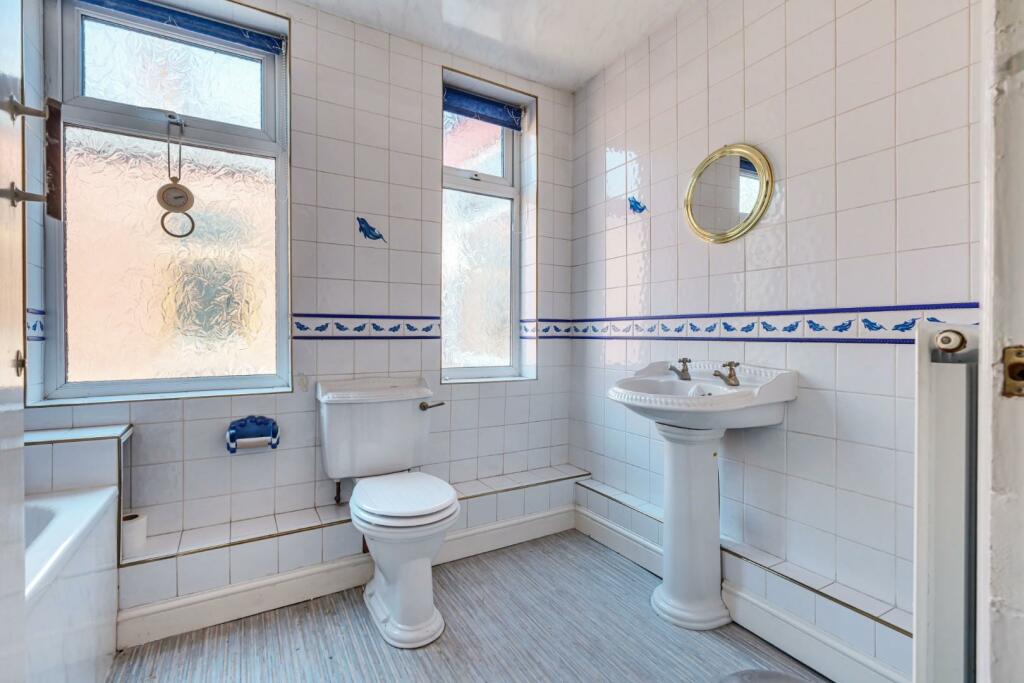 995418 (17).jpg