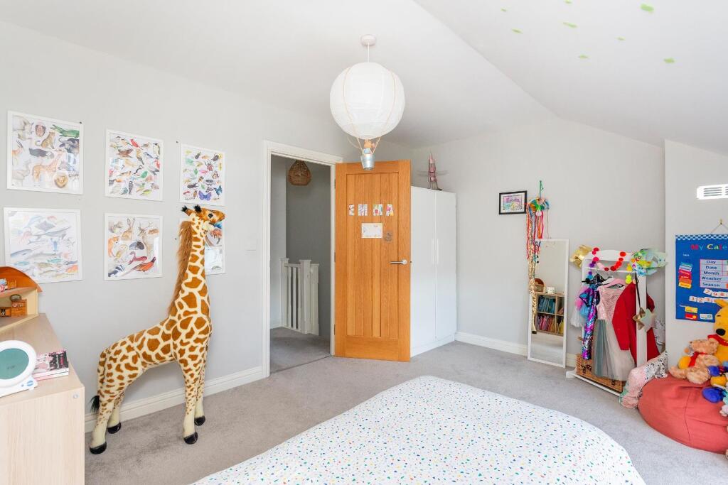 0S7FRBR - Bedroom D.jpg