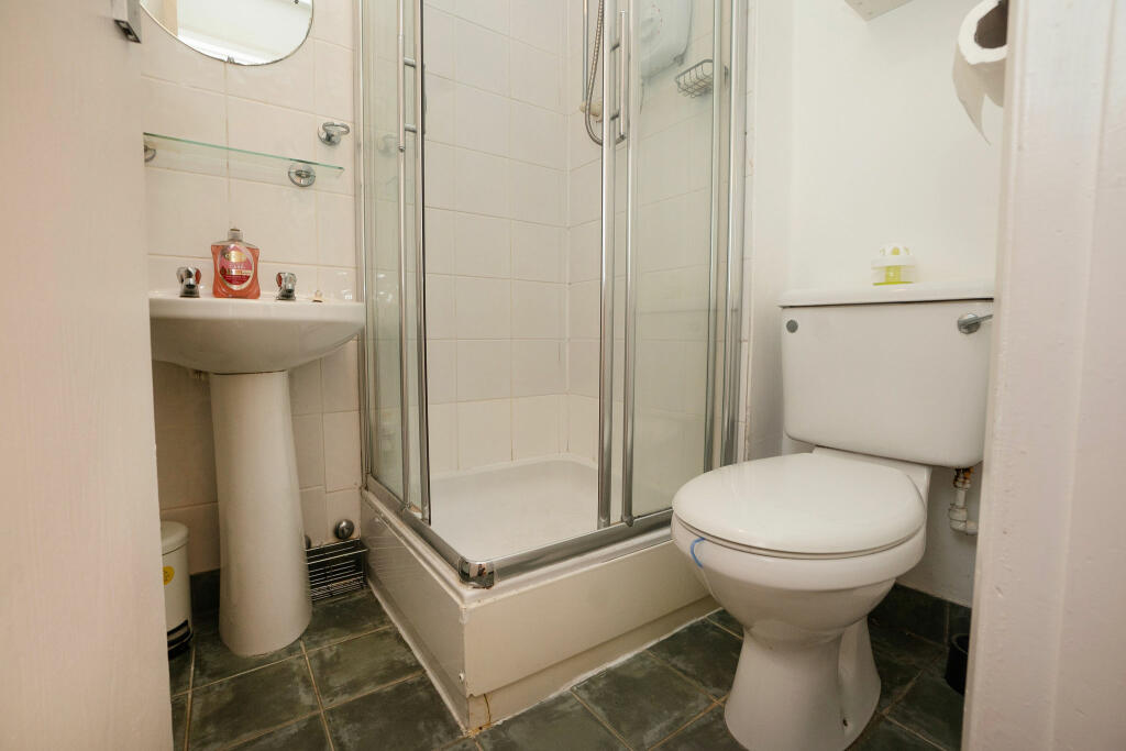 K CameronPl_Bathroom_2