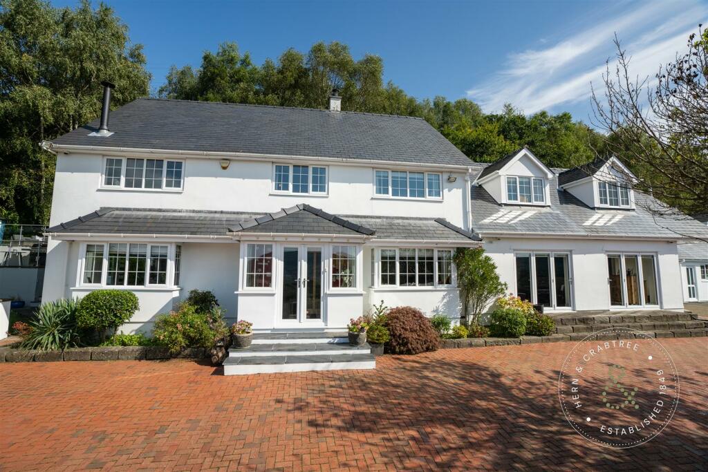 Pencoed Avenue, External, HC (3).jpg