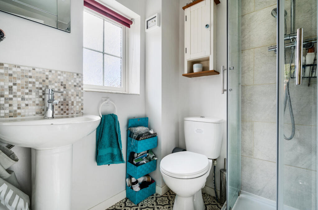 1353084-7-68c815f...