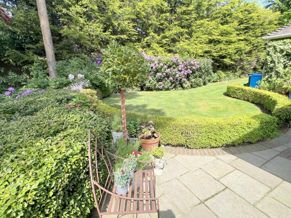 Summer side garden photo