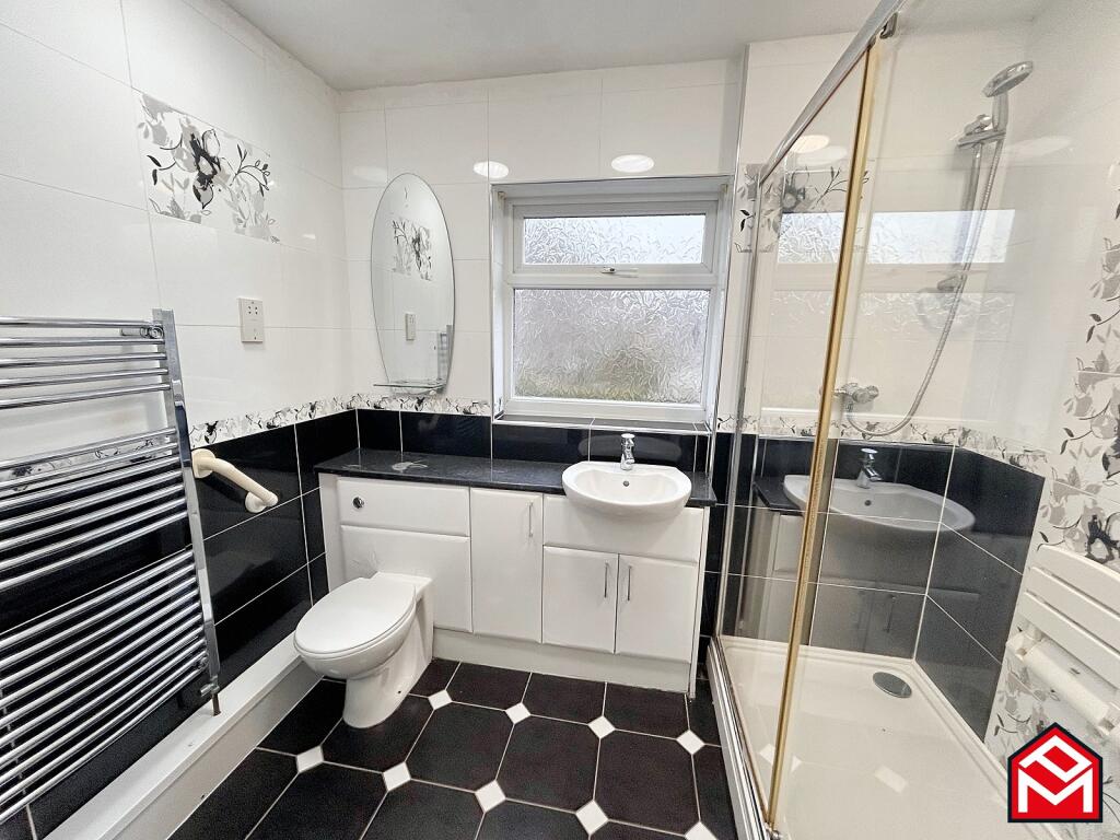 Family Shower Room