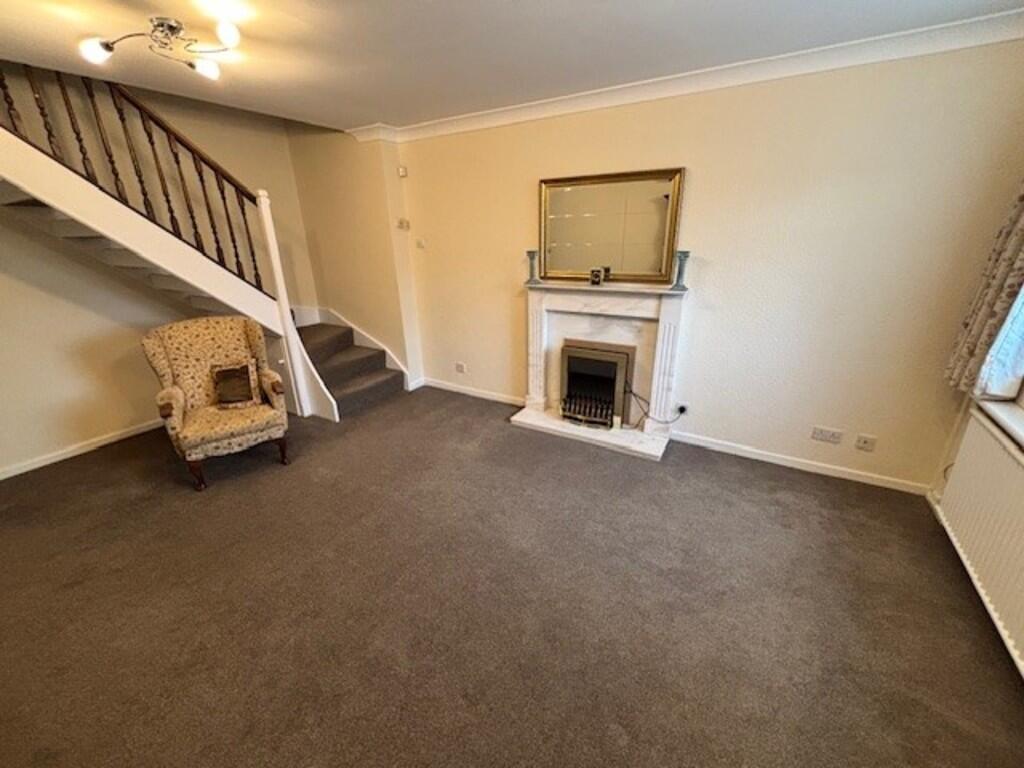 Living room 4