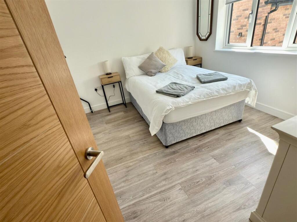 GROUND FLOOR BEDROOM.jpg