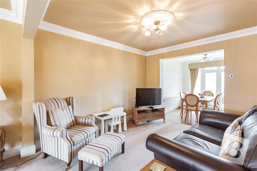 Living/Dining Area