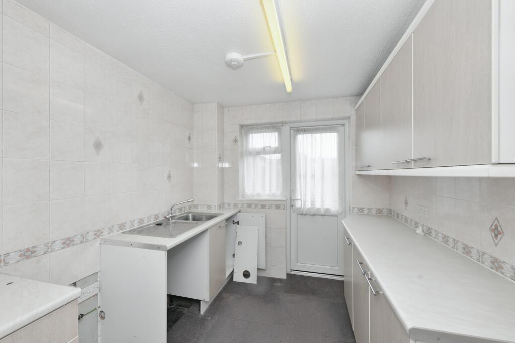 44 Downfield Road, Cheshunt, EN8 8SZ