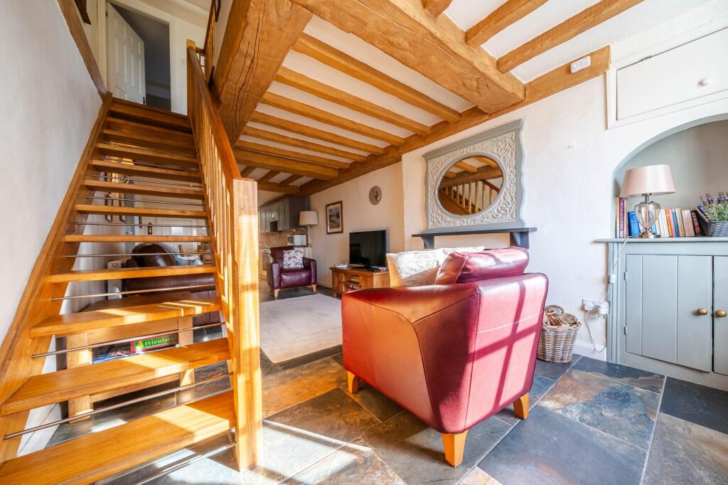 OPEN PLAN KITCHEN/LIVING