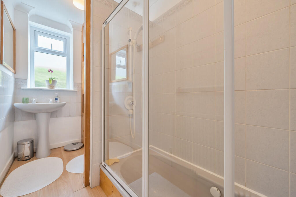 En Suite Bathroom...