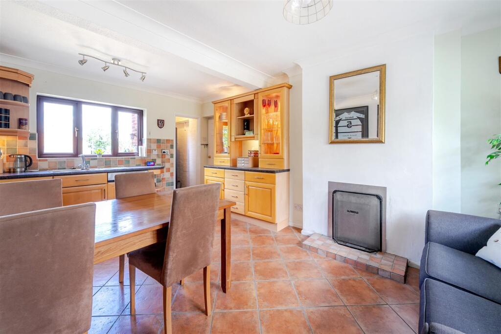 60 Kingsley Road, Silverstone (14).jpg