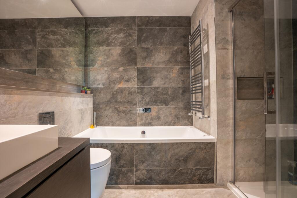 apt 12 2 salterns way-42