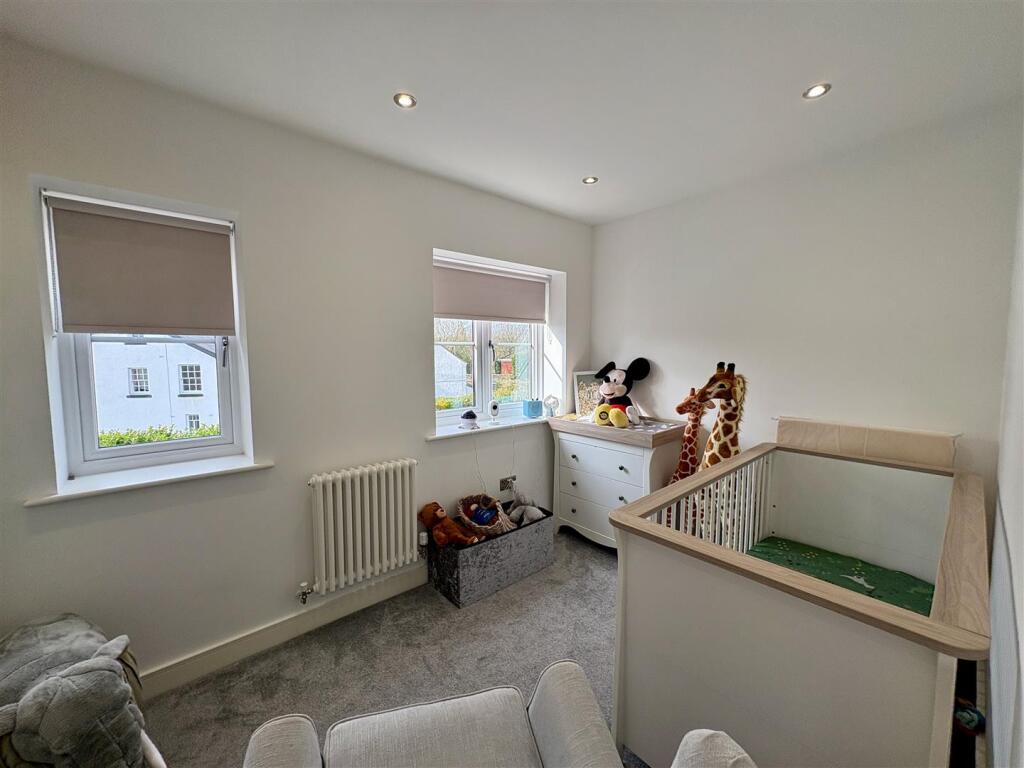 BEDROOM FIVE