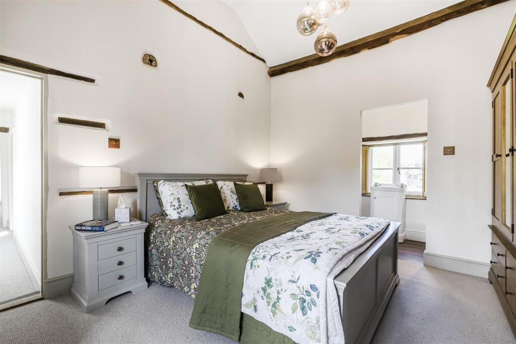 Lower End Farmhouse, 10 High Street South, Tiffiel
