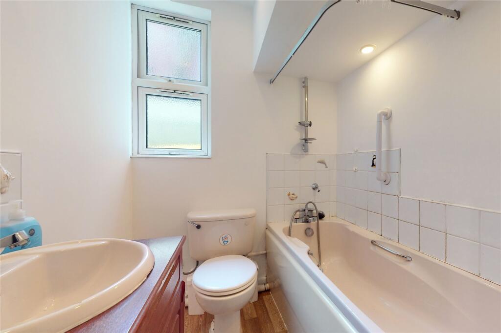 Gf - Bathroom