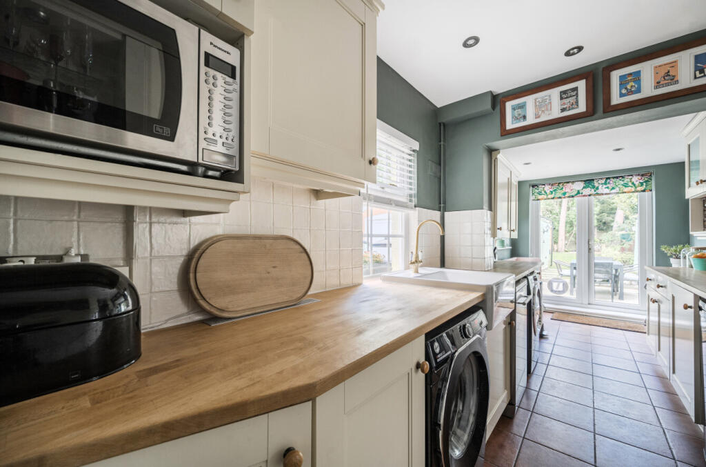 17-681c74efd912d-...