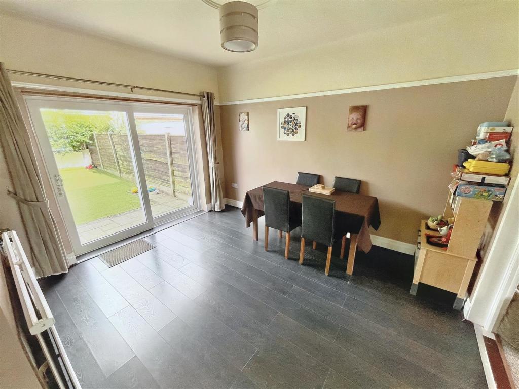 Dining Room.jpg