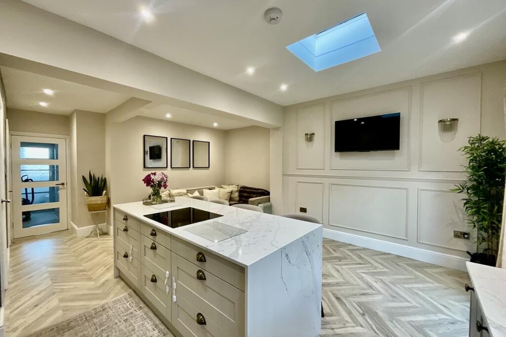 Kitchen Diner 