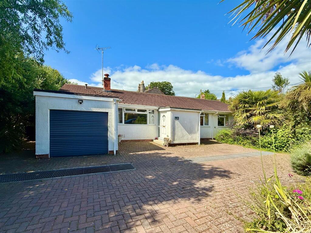 Front Left Quarter.JPG