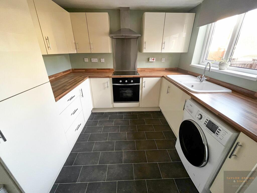 Kitchen2.jpeg