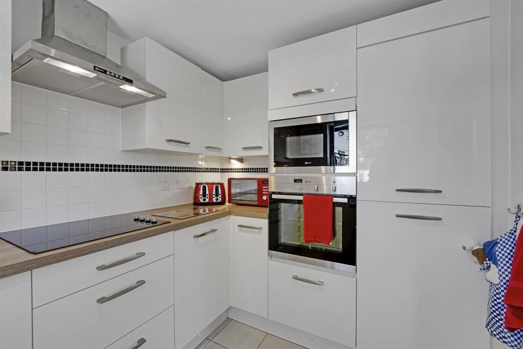 04-164d83654-AP-MCS-36 Liberty House-13-medium.jpg