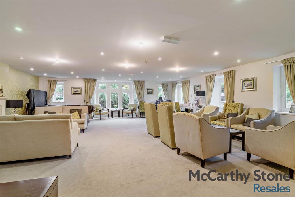 Homeowners Lounge