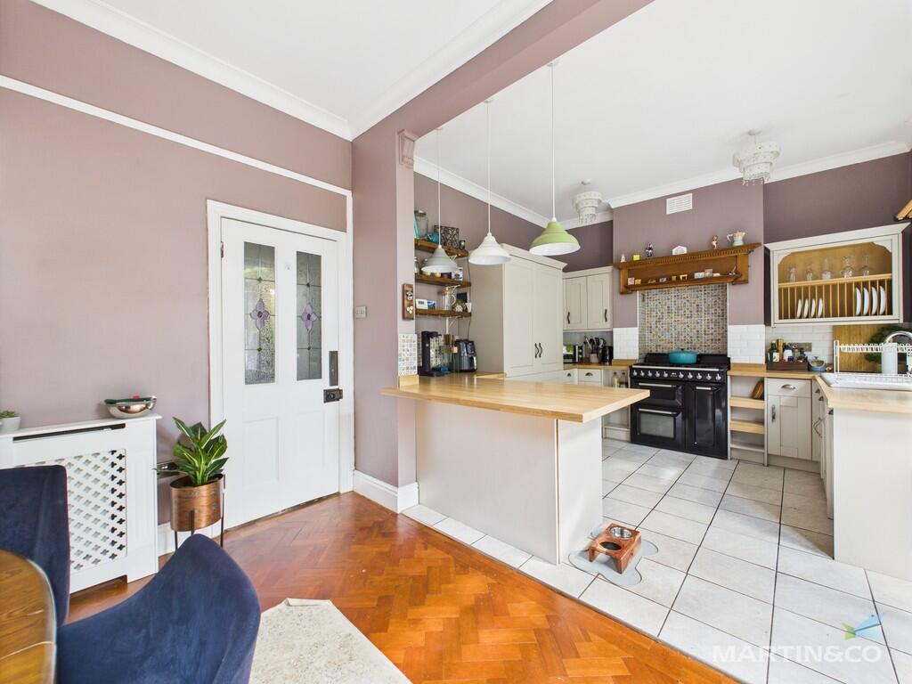 CAM03111G0-PR0330...