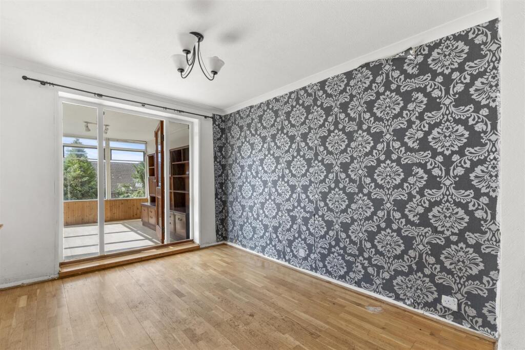 39 Terryfield Road, HP13 7RY-8.jpg