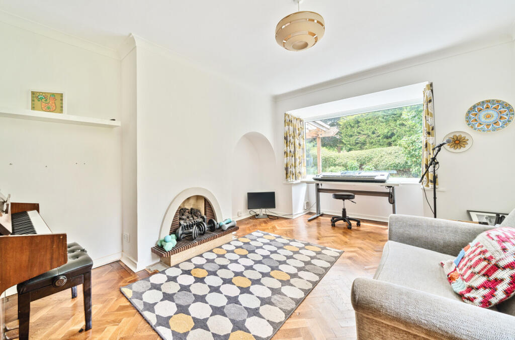 1303999-9-6864069...