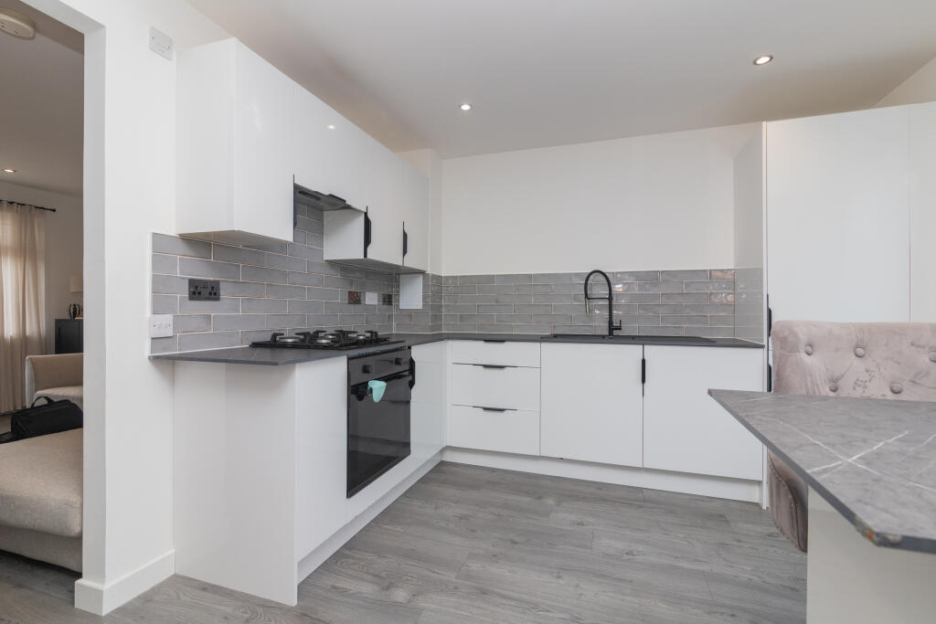 28 Langroods circle-8