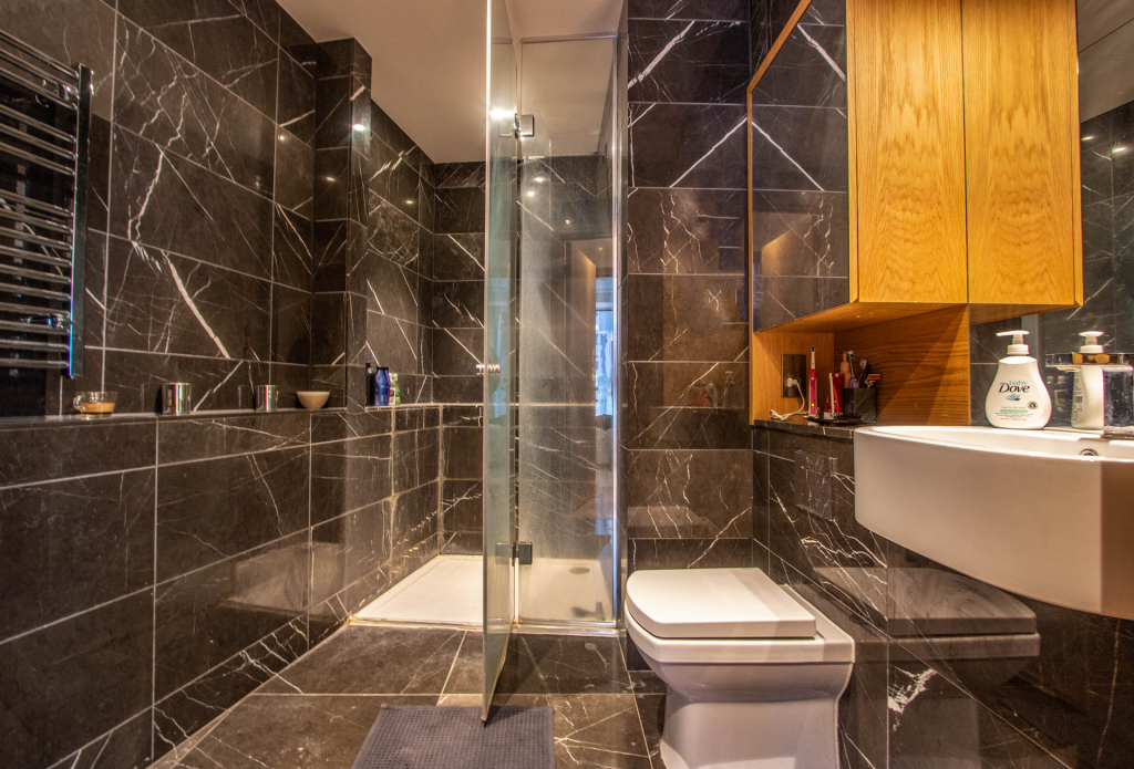BATHROOM ONE
