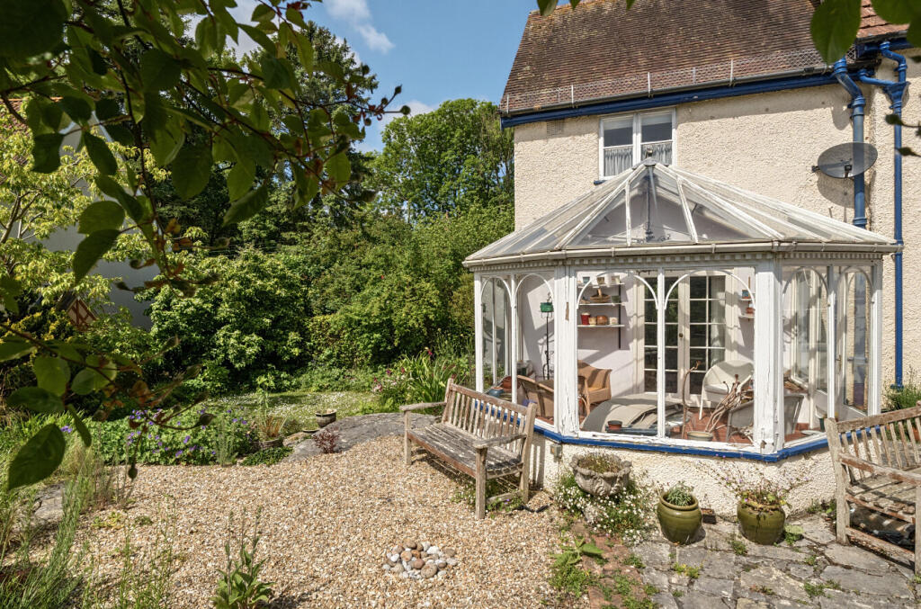 1295958-2-6828755...