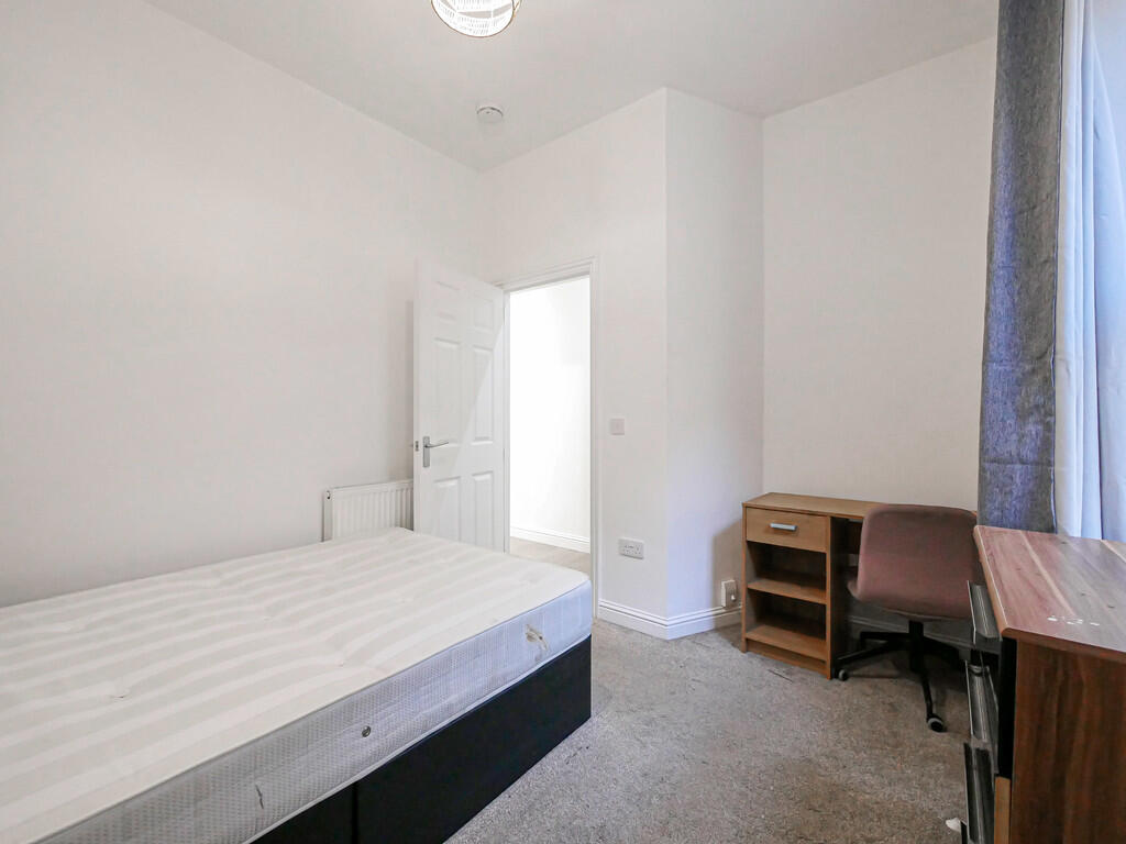 Bedroom 1-2