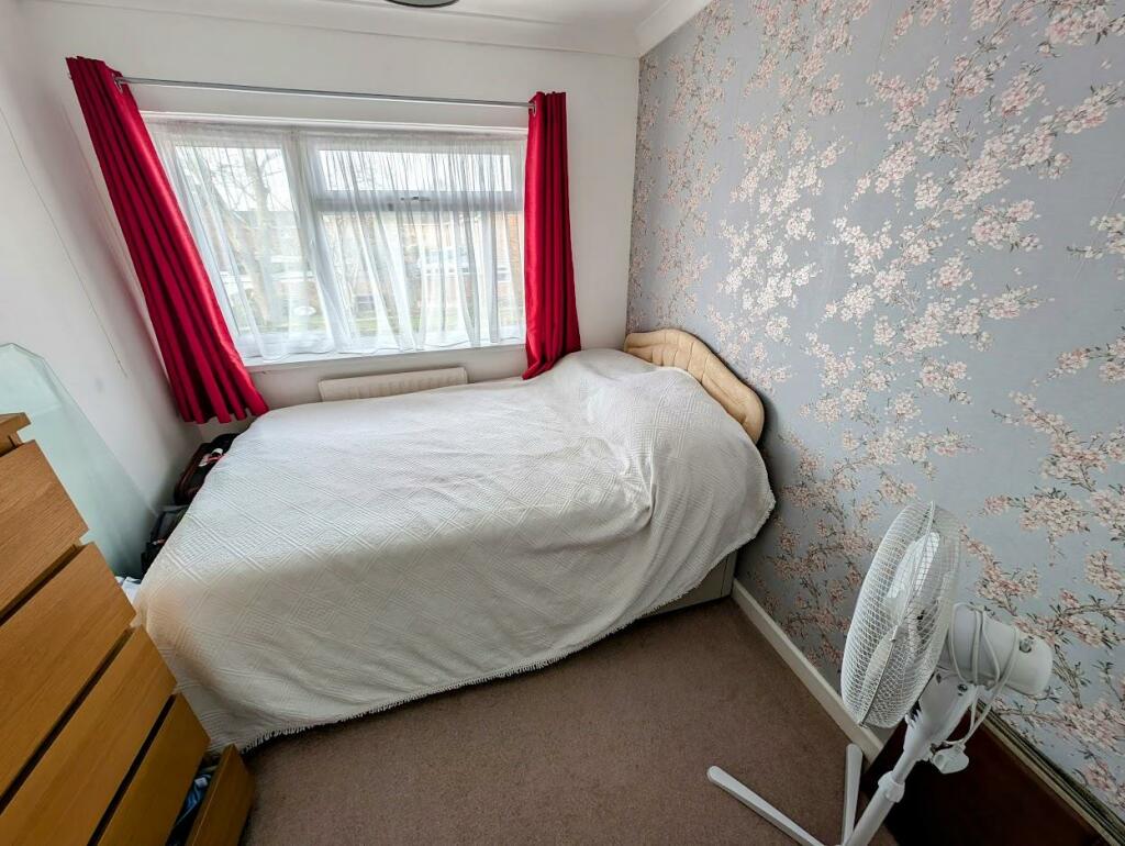 bed 3.jpg