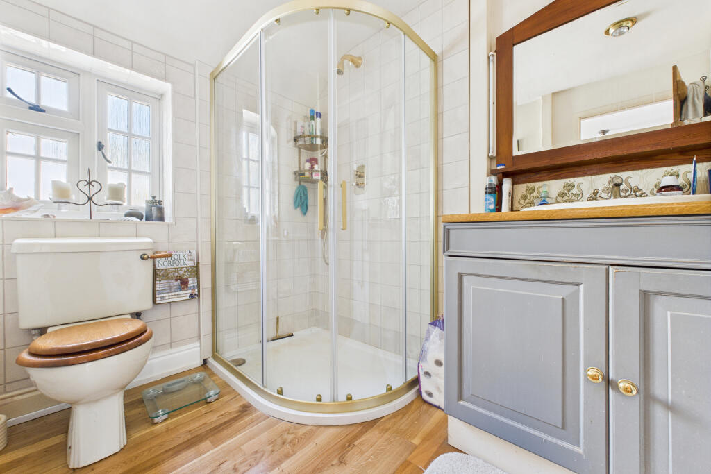 CAM05454G0-PR0011-STILL005