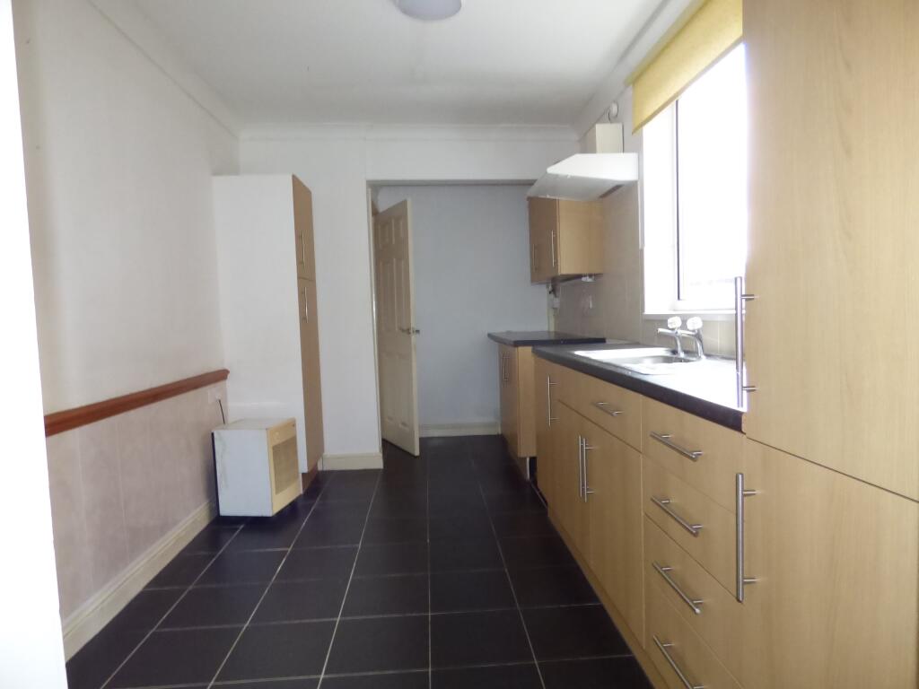 kitchen (2)