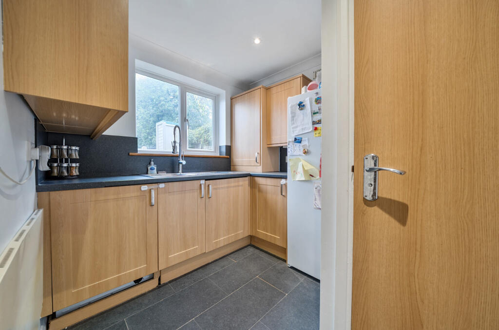 1375143-34-6909f5...