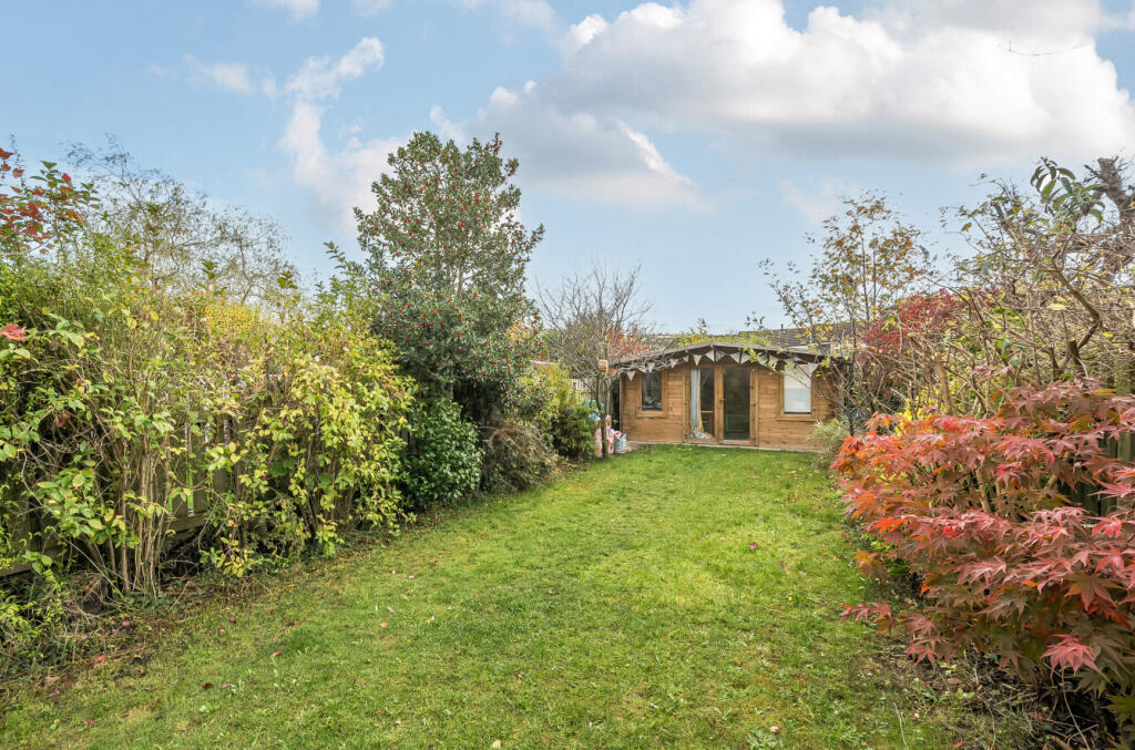 1370330-5-68f77ce...