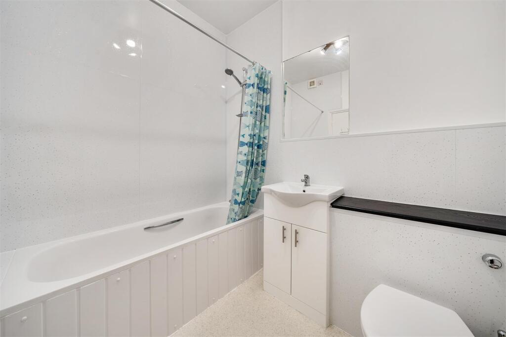 bathroom fort road 1.jpg