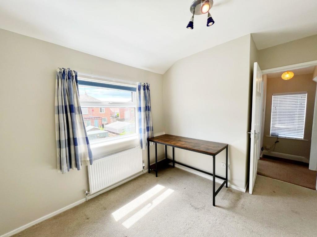 Bedroom 2 pic 2.jpg