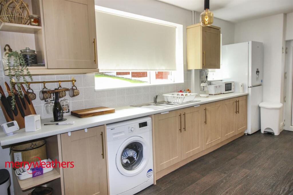 Dining/ Kitchen