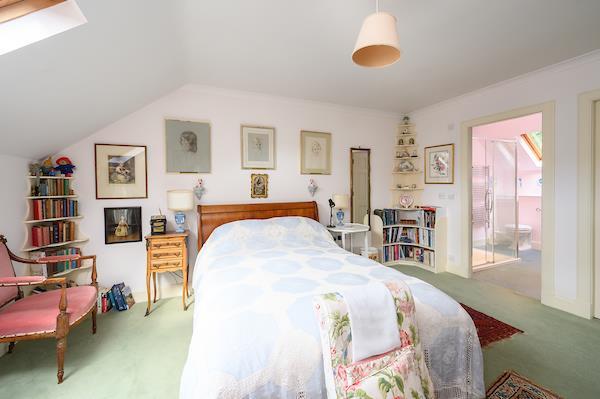Main bedroom and ensuite shower room