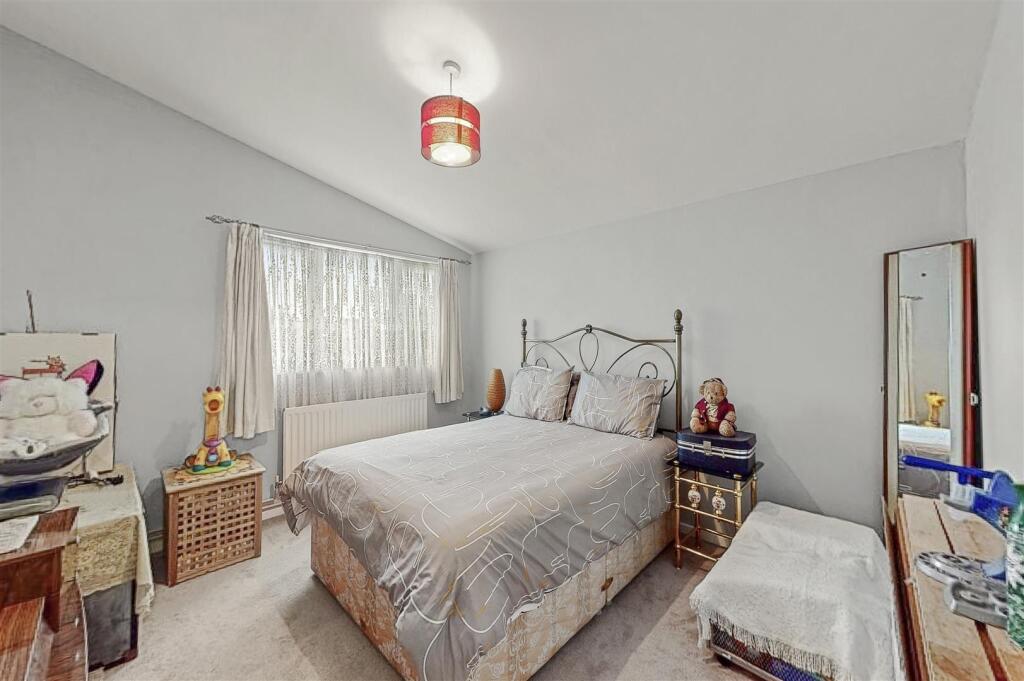 74 lansbury close  - xKpr59rrsWAXidWH7qzx.jpg