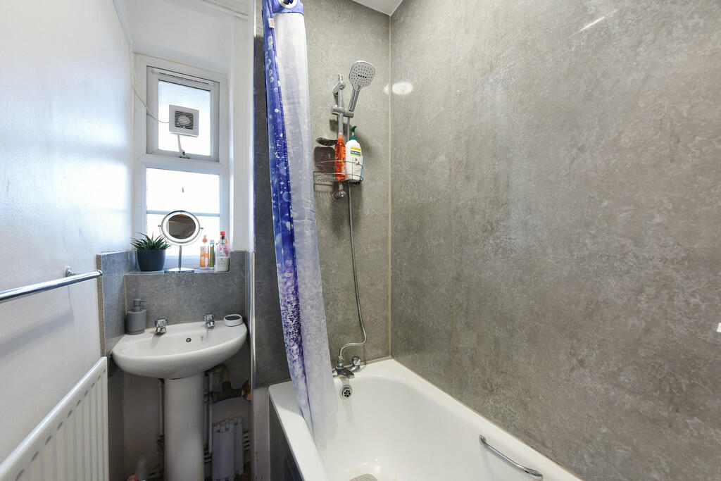 138 gascoyne hous...