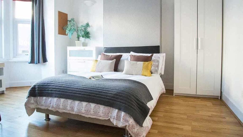 6-bed-student-house-britannia-road-north-3-portsmo