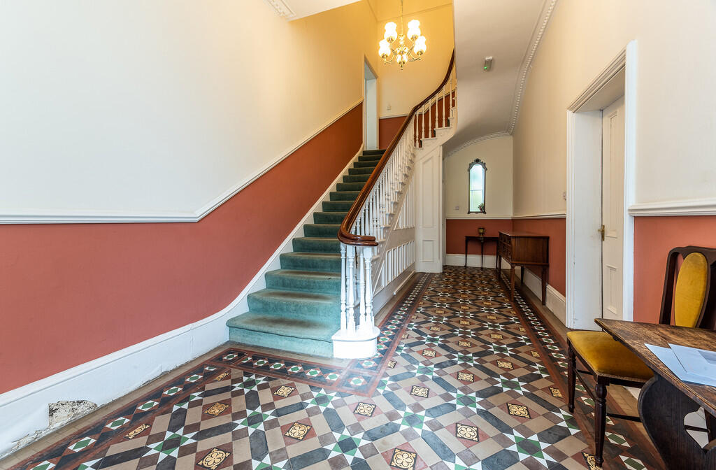 6 Pelham Lodge 01...